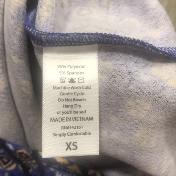 NWT Skirt- Size XS (2-6) - Picture 4 of 6